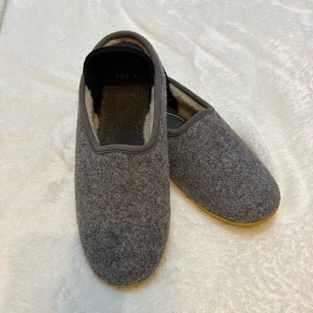 Mahabis Classic Bedroom Slippers, Size 37 Gray MSRP $109
